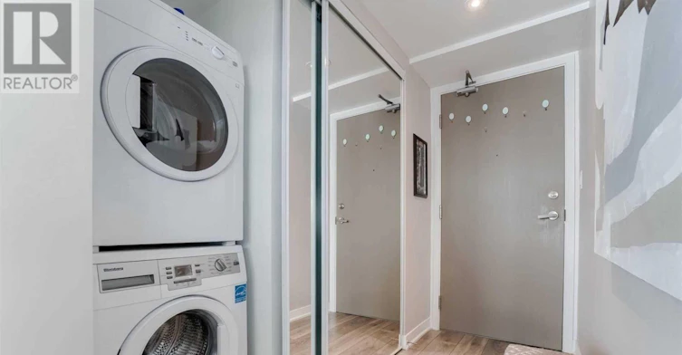 2611-88 Harbour Street, Toronto, ON, M5J 1B7 - 3