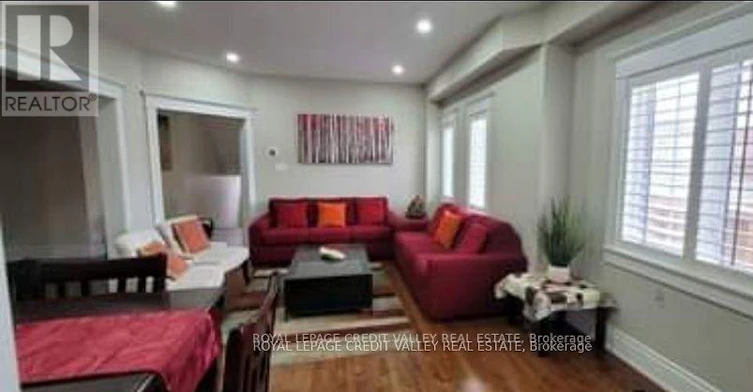 31 Crown Victoria Dr Drive W, Brampton, ON, L7A 3C6 - 3