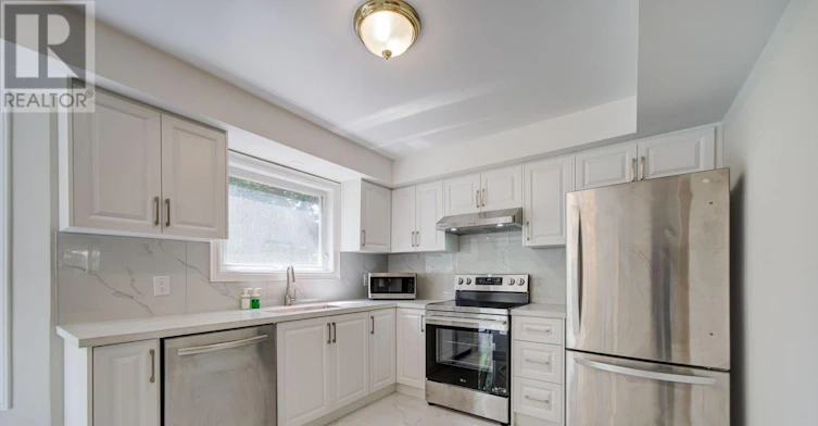 25 Yongehurst Road, Richmond Hill, ON, L4C 3T3 - 14