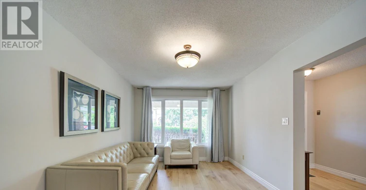 25 Yongehurst Road, Richmond Hill, ON, L4C 3T3 - 6