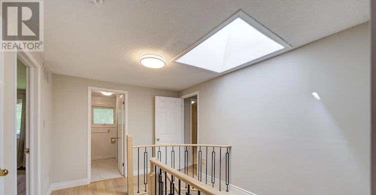 25 Yongehurst Road, Richmond Hill, ON, L4C 3T3 - 16