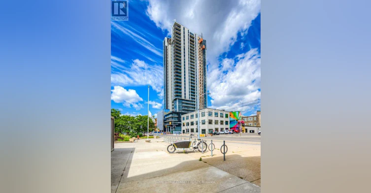 2811-60 Charles Street W, Kitchener, ON, N2G 0C9
