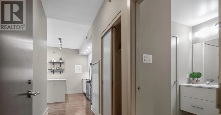 507-108 Richmond Road, Ottawa, ON, K1Z 6V9 - 4