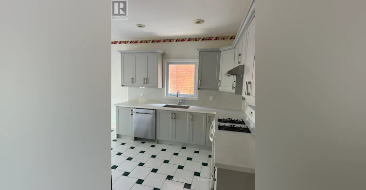 10 Buckhorn Avenue, Richmond Hill, ON, L4C 0E3 - 5