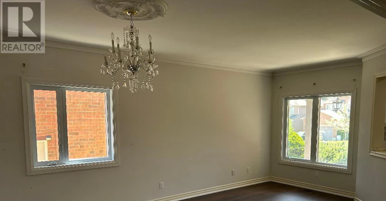 10 Buckhorn Avenue, Richmond Hill, ON, L4C 0E3 - 3