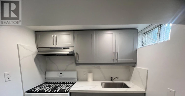 1389 Lansdowne Avenue, Toronto, ON, M6H 3Z9 - 8