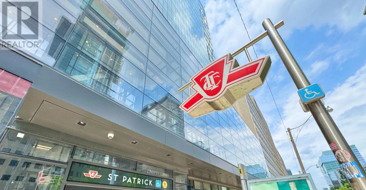 2601-488 University Avenue, Toronto, ON, M5G 0C1 - 3