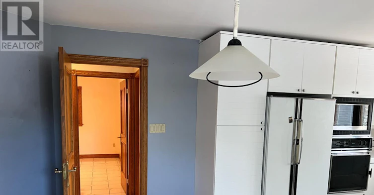 531 Lauder Avenue, Toronto, ON, M6E 3J5 - 6