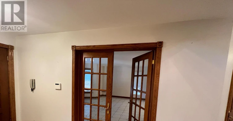 531 Lauder Avenue, Toronto, ON, M6E 3J5 - 8