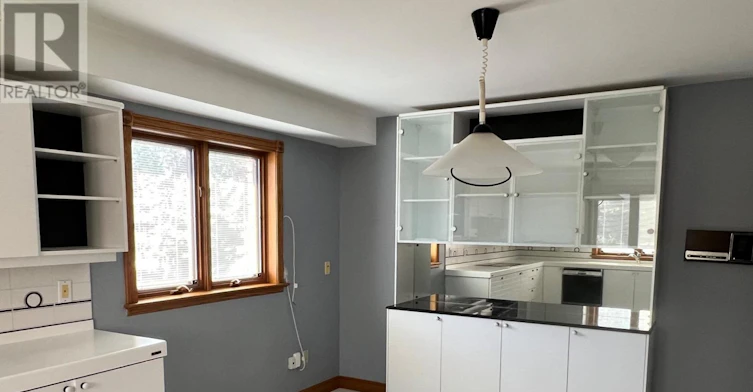 531 Lauder Avenue, Toronto, ON, M6E 3J5 - 5