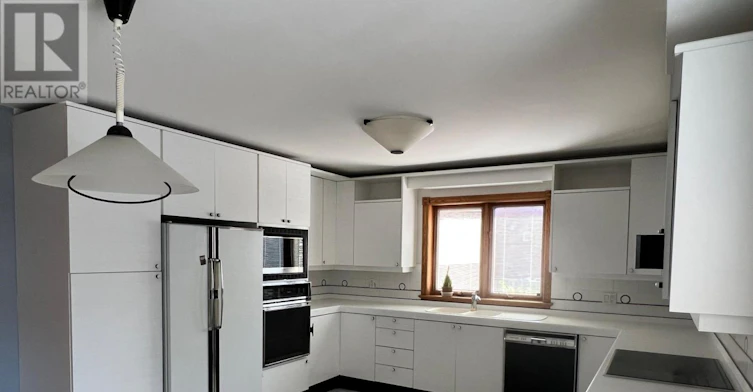 531 Lauder Avenue, Toronto, ON, M6E 3J5 - 4