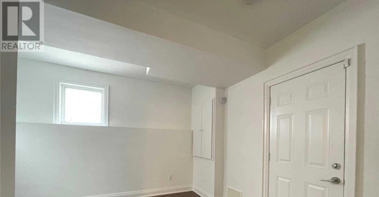 31 Ted Reeve Drive, Toronto, ON, M4E 3T7 - 35