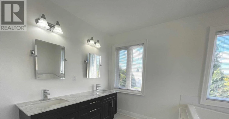31 Ted Reeve Drive, Toronto, ON, M4E 3T7 - 24