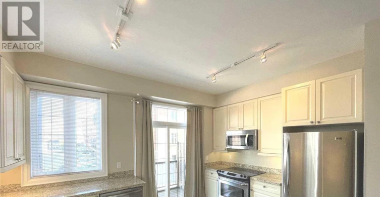 31 Ted Reeve Drive, Toronto, ON, M4E 3T7 - 9