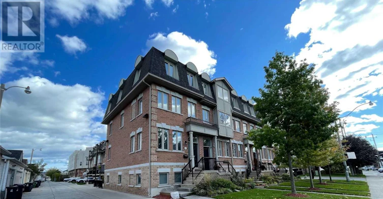 31 Ted Reeve Drive, Toronto, ON, M4E 3T7 - 2