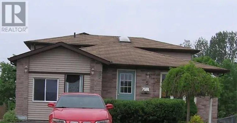 65 Hickling Trail, Barrie, ON, L4M 5S8