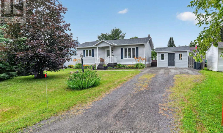26-26 Monarch Crescent