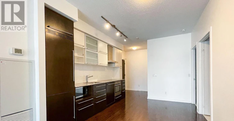 502-770 Bay Street, Toronto, ON, M5G 0A6 - 2