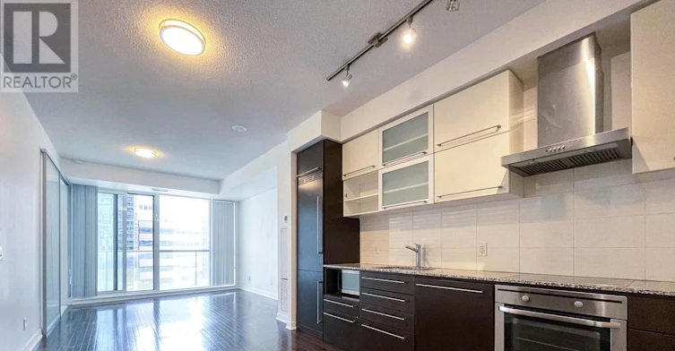502-770 Bay Street, Toronto, ON, M5G 0A6 - 3