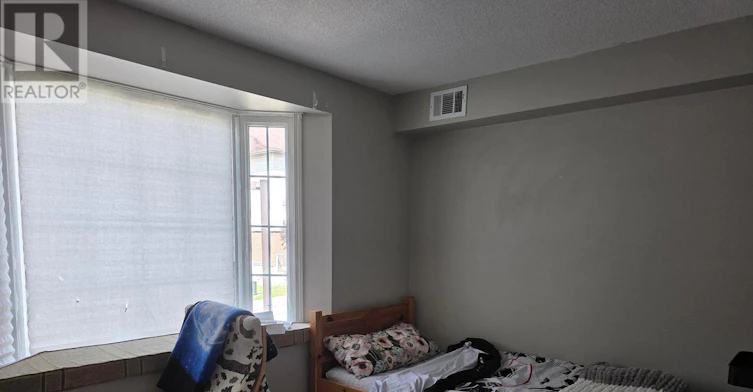 2-27 Petra Way, Whitby, ON, L1R 0A5 - 9