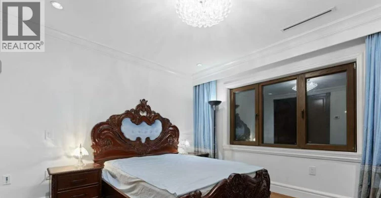 Main and Above-1327 Chartwell Drive, West Vancouver, BC, V7S 2R4 - 12