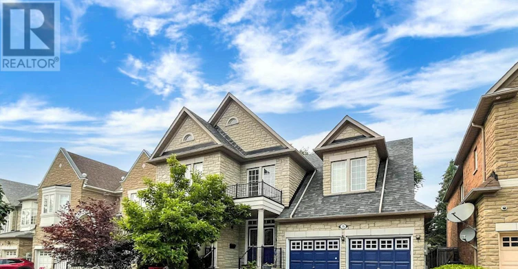 75 Green Meadows Circle, Toronto, ON, M2J 5G6 - 2