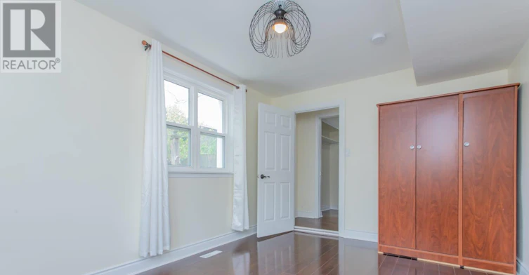 1328 Cawthra Road, Mississauga, ON, L5G 4K9 - 8