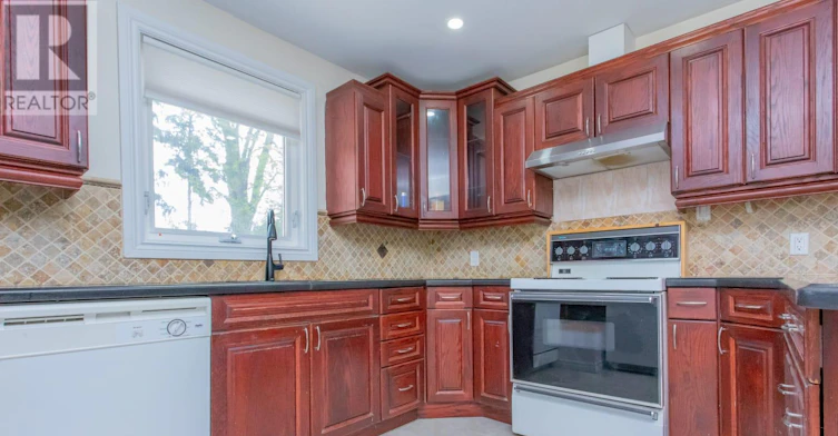 1328 Cawthra Road, Mississauga, ON, L5G 4K9 - 16