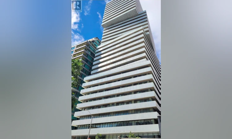 3105-200 Bloor Street W