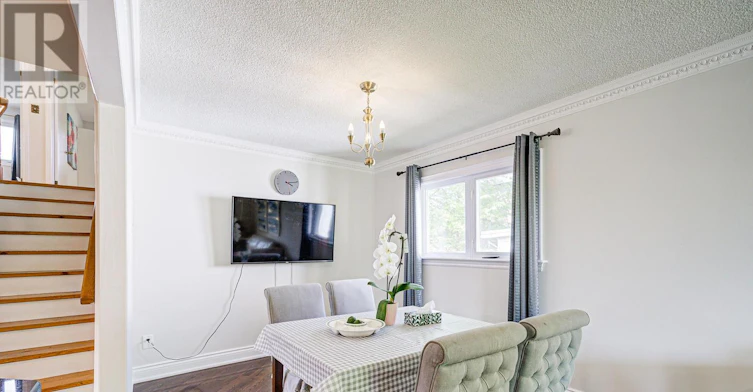 98 Weldrick Road W, Richmond Hill, ON, L4C 3T8 - 9