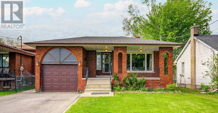 98 Weldrick Road W, Richmond Hill, ON, L4C 3T8