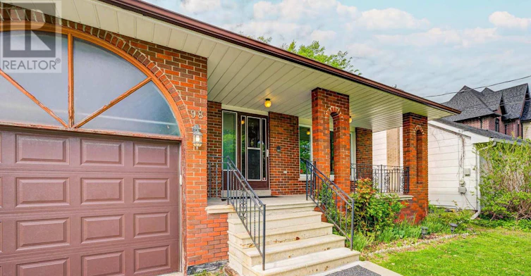 98 Weldrick Road W, Richmond Hill, ON, L4C 3T8 - 3