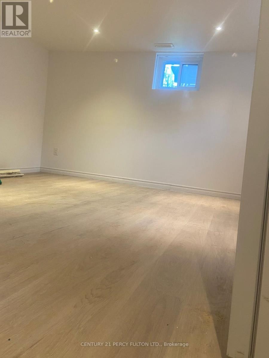 BSMNT-92 Septonne Avenue, Newmarket, ON, L3Y 2W3 - 9