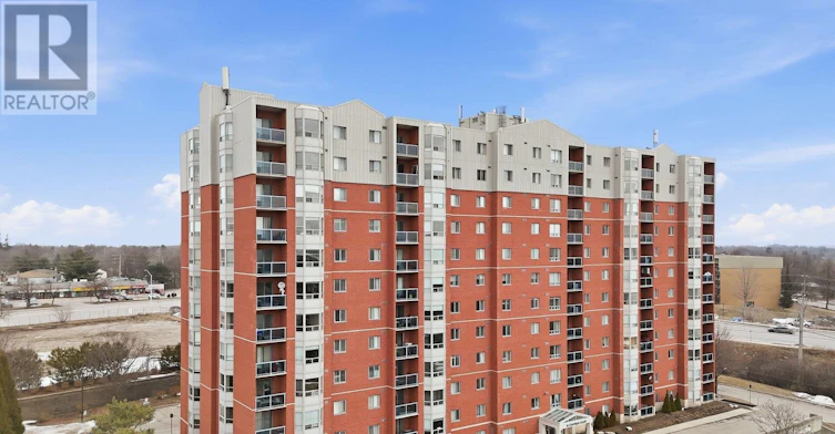 610-30 Chapman Court, London, ON, N6G 4Y4 - 2