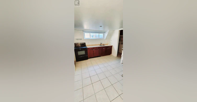 LOWER FLOOR-27 Main Street, Mississauga, ON, L5M 1X5