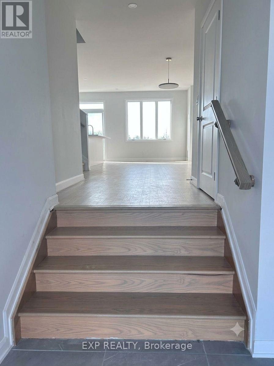207 Bankside Way Way, Ottawa, ON, K2J 7N3 - 3