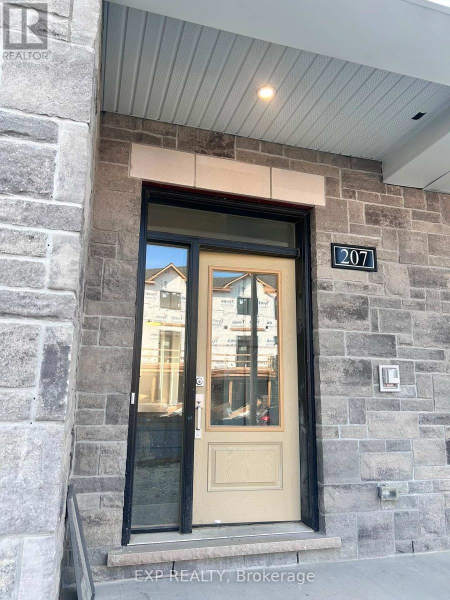 207 Bankside Way Way, Ottawa, ON, K2J 7N3 - 2