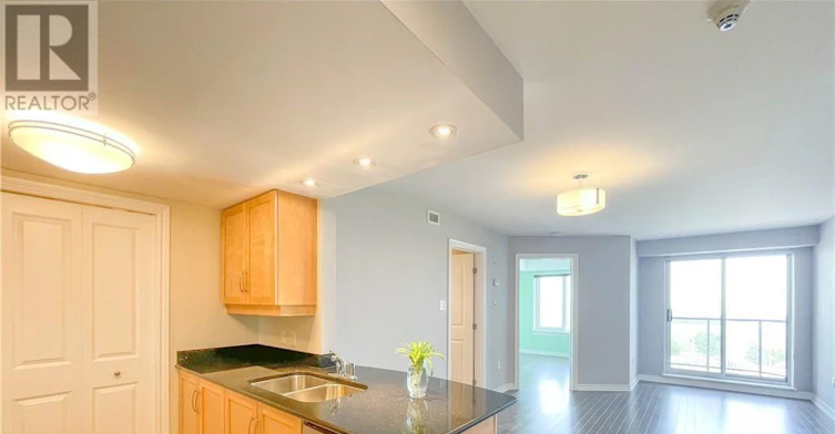 609-314 Central Park Drive, Ottawa, ON, K2C 0R2 - 9