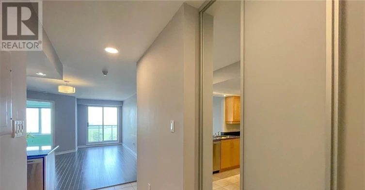 609-314 Central Park Drive, Ottawa, ON, K2C 0R2 - 5