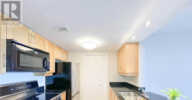 609-314 Central Park Drive, Ottawa, ON, K2C 0R2 - 8