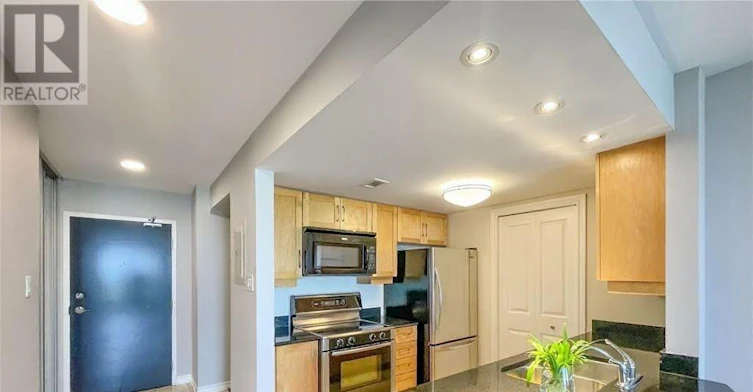 609-314 Central Park Drive, Ottawa, ON, K2C 0R2 - 6