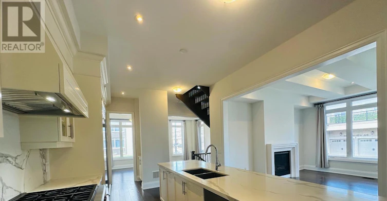 26 Callisto Lane, Richmond Hill, ON, L4C 5G9 - 6