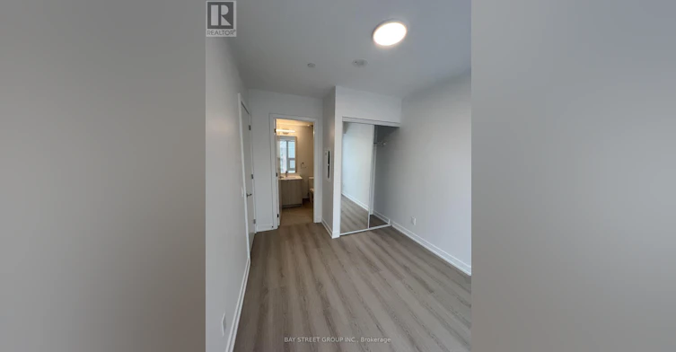 1001-100 Queen Street E, Toronto, ON, M5C 0B5 - 2