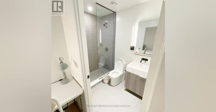 711 127 Master Bedroom Broadway Avenue, Toronto, ON, M4P 1V4 - 7