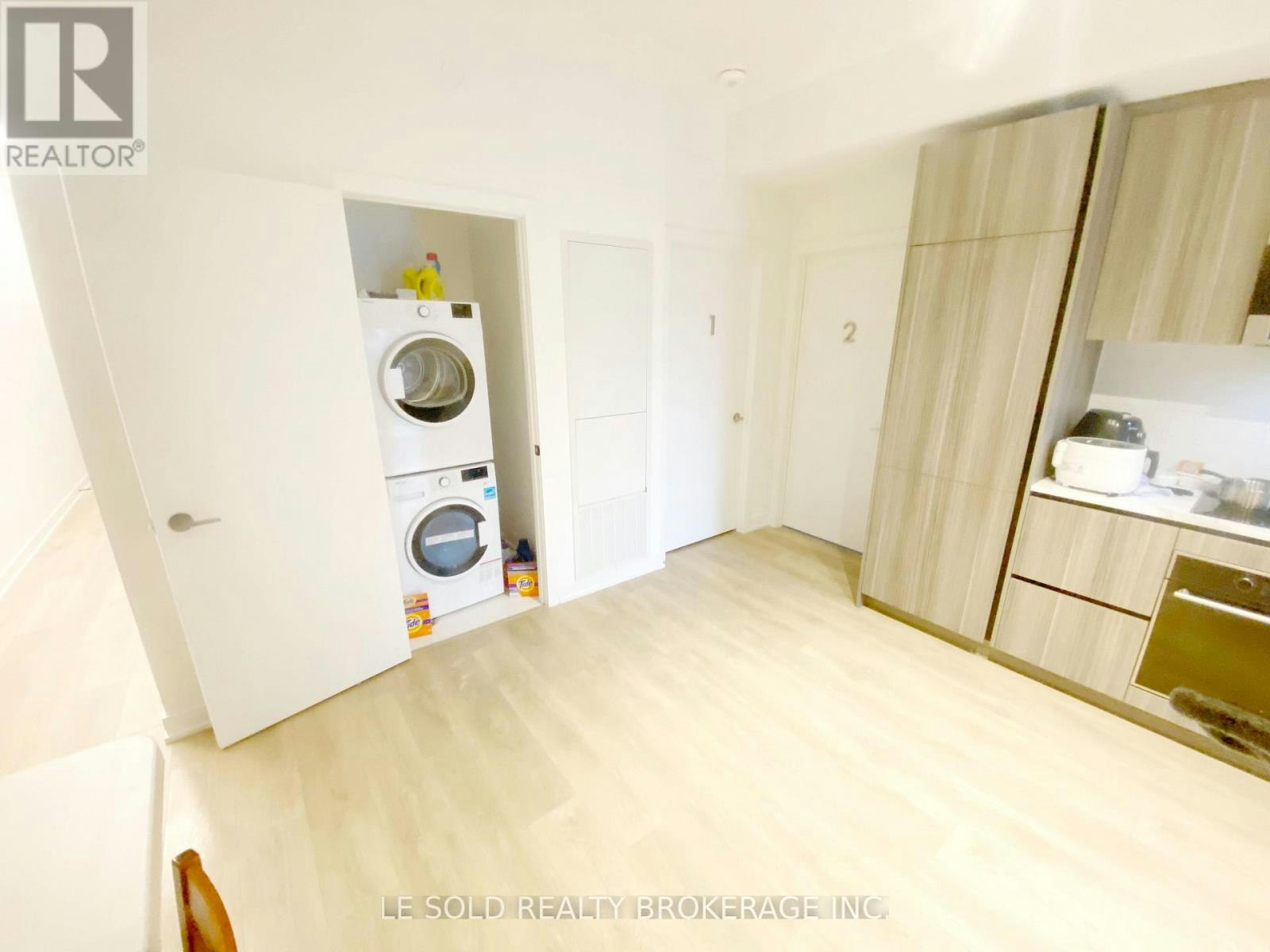 711 127 Master Bedroom Broadway Avenue, Toronto, ON, M4P 1V4 - 3