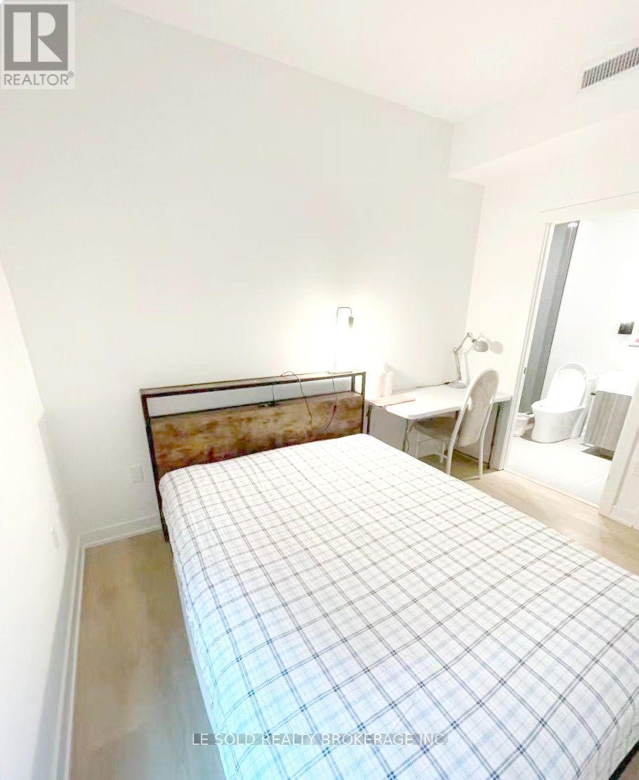 711 127 Master Bedroom Broadway Avenue, Toronto, ON, M4P 1V4 - 6