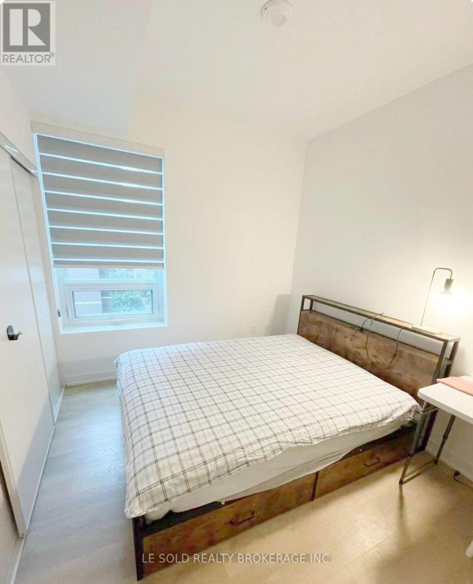 711 127 Master Bedroom Broadway Avenue, Toronto, ON, M4P 1V4 - 4