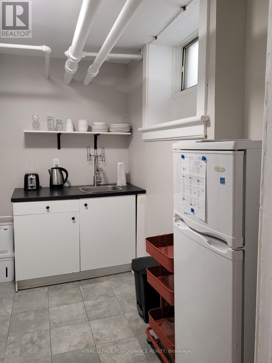 721 B Cooper Street, Ottawa, ON, K1R 5J5 - 11