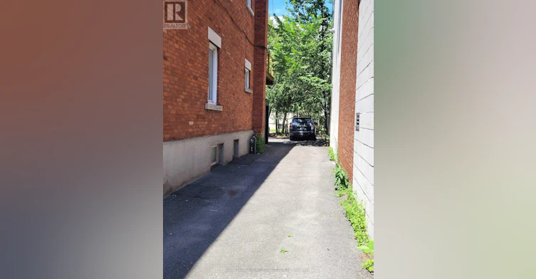 721 B Cooper Street, Ottawa, ON, K1R 5J5 - 20