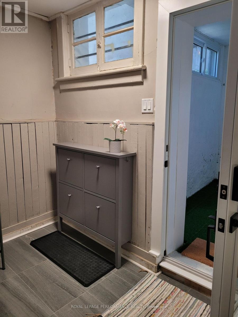 721 B Cooper Street, Ottawa, ON, K1R 5J5 - 6